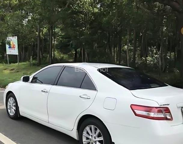 Cần bán gấp Toyota Camry LE đời 2008, màu trắng, xe nhập