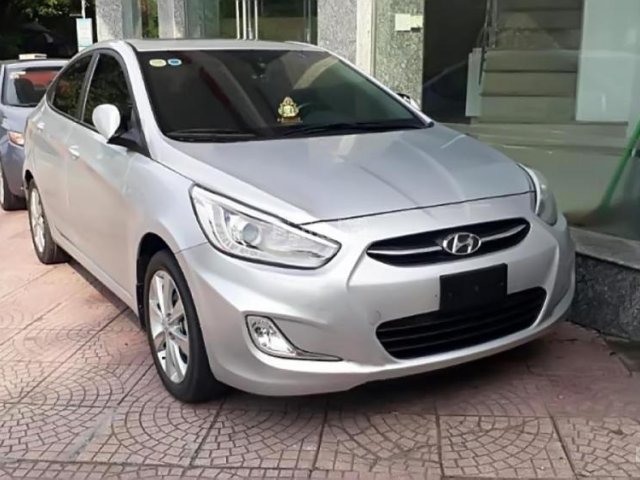 Bán Hyundai Accent 1.4AT 2015, màu bạc, nhập khẩu số tự động