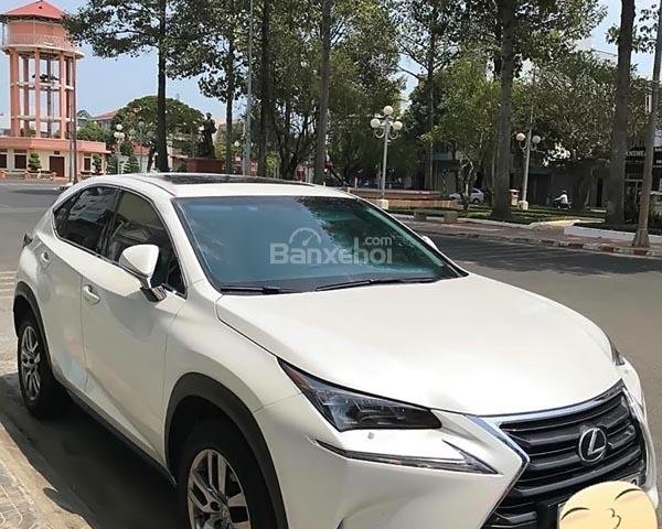 Cần bán lại xe Lexus NX 200t sản xuất 2016, màu trắng 