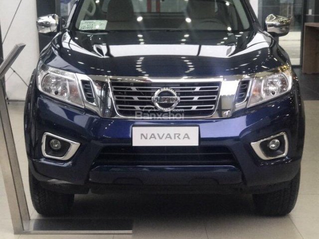 Bán Nissan Navara EL đời 2018, màu xanh, nhập khẩu nguyên chiếc, tặng nắp thùng giảm tiền mặt