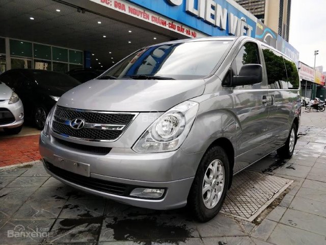 Bán Hyundai Starex sản xuất năm 2013, màu bạc, nhập khẩu nguyên chiếc, giá chỉ 695 triệu