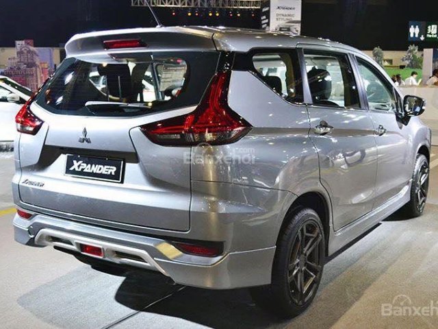 Bán Mitsubishi Xpander 7 chỗ 2018, màu bạc, nhập khẩu nguyên chiếc, góp 90%xe, LH 0969.392.298