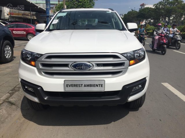 Bán xe Ford Everest 7 chỗ, 2018 số sàn, giá tốt nhất. LH 0945.140.234