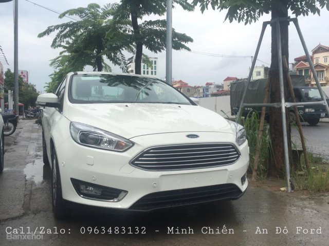 Bán Ford Focus Titanium 4D năm 2018, mới 100% màu trắng tại An Đô Ford, giao ngay - L/h: 0963483132