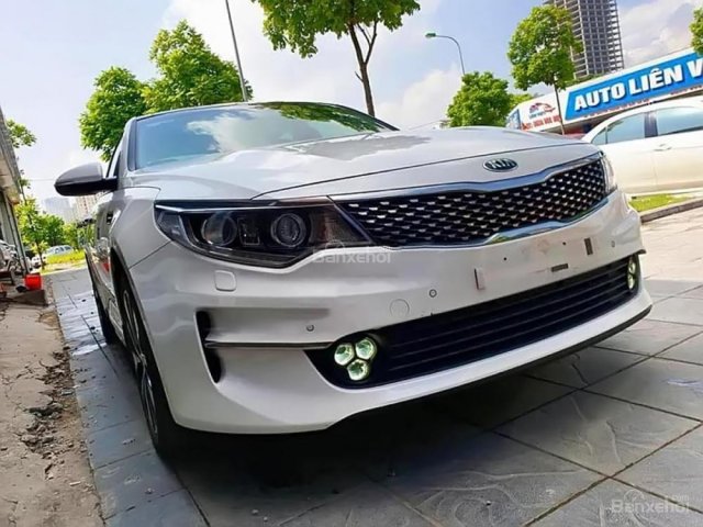 Bán Kia Optima 2.0 ATH năm 2018, màu trắng chính chủ