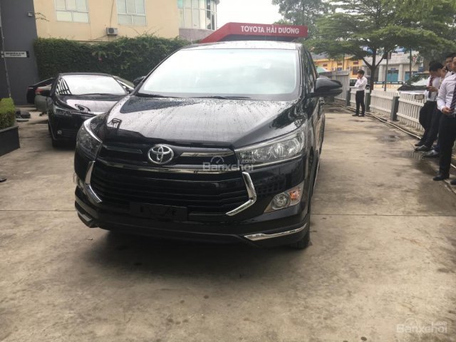 Bán xe Toyota Innova năm sản xuất 2018, màu đen, 878 triệu