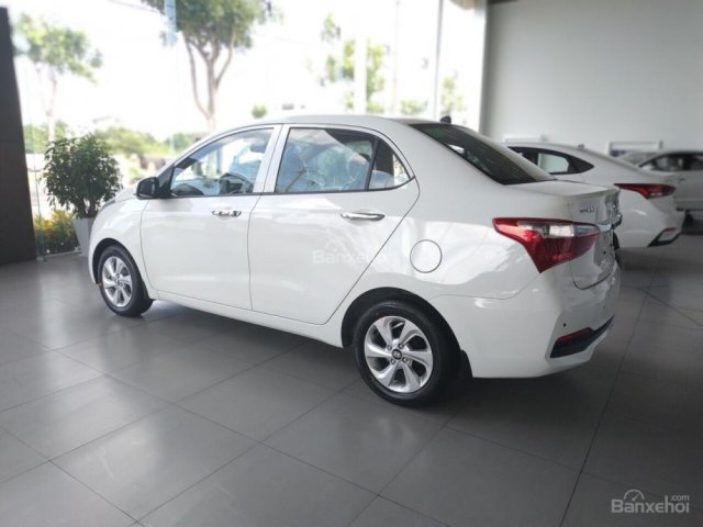 Bán xe Hyundai Grand i10 sedan 2019, màu trắng, xe nhập, giá tốt Đà Nẵng