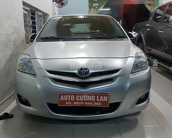 Cần bán xe Toyota Vios sản xuất năm 2009, màu bạc  