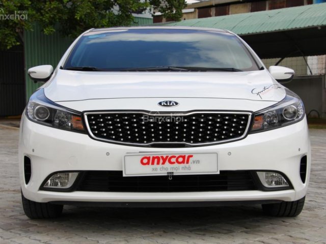 Bán xe Kia Cerato 1.6AT sản xuất 2017, màu trắng, mới như bày hãng