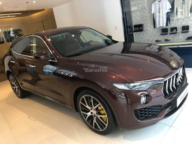 Cần bán xe Maserati Levante, màu nâu, chính hãng. Liên hệ: 0978877754 hộ trợ tốt nhất