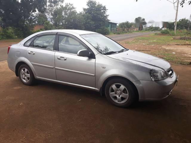 Bán Chevrolet Lacetti MT sản xuất 2011, màu bạc  