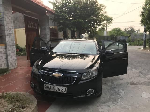 Bán xe Chevrolet Cruze đời 2011, màu đen, giá 295tr