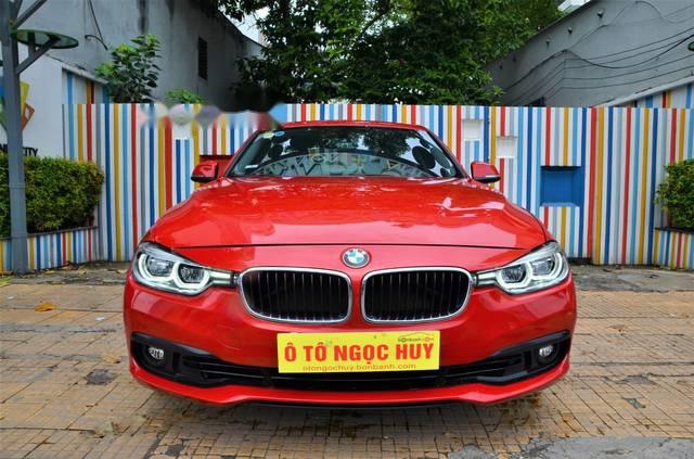 Cần bán BMW 3 Series 320i LCI sản xuất 2015, màu đỏ, model 2016