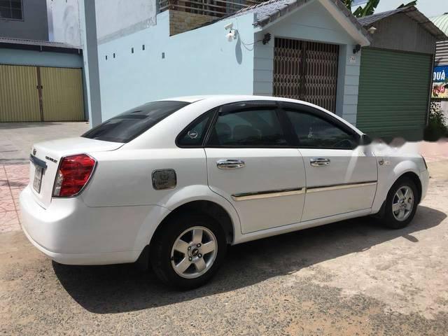 Bán Daewoo Lacetti 1.6MT sản xuất năm 2011, màu trắng 