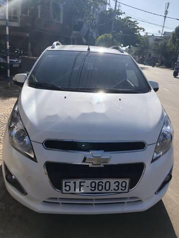 Bán Chevrolet Spark LT năm 2016, màu trắng  