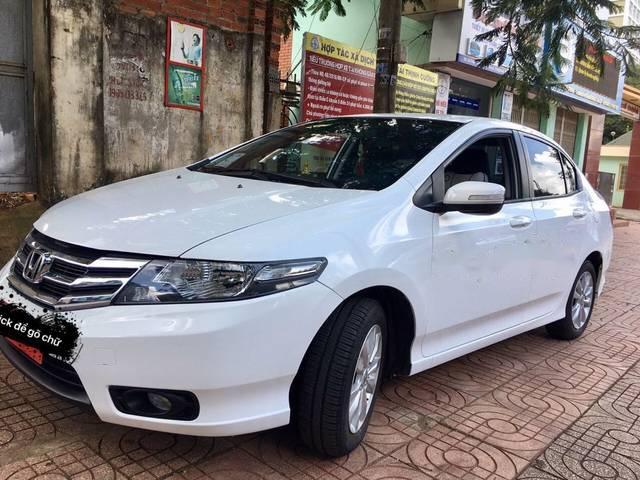 Cần bán xe Honda City AT sản xuất 2014, màu trắng đẹp như mới