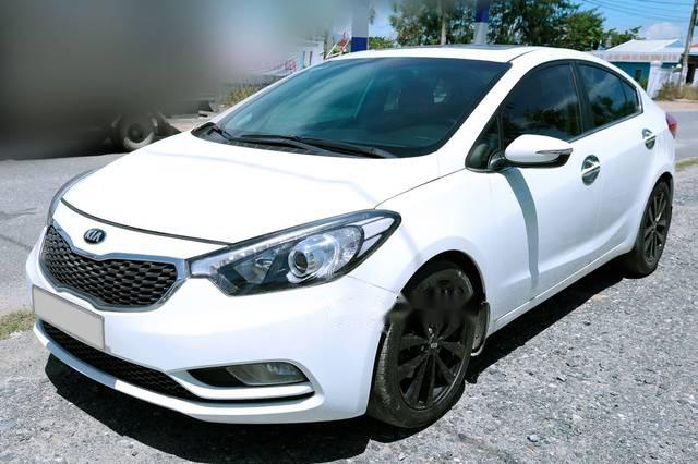 Cần bán xe Kia K3 năm 2014, màu trắng, 495tr