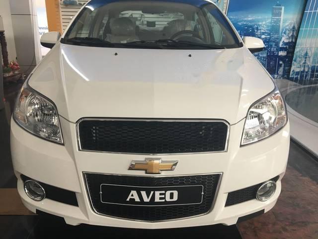 Cần bán xe Chevrolet Aveo đời 2018, màu trắng