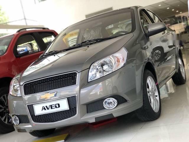 Bán Chevrolet Aveo đời 2018, màu xám