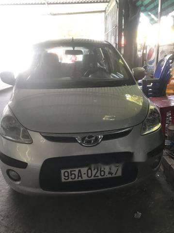 Cần bán xe Hyundai Grand i10 sản xuất 2009, màu bạc xe gia đình