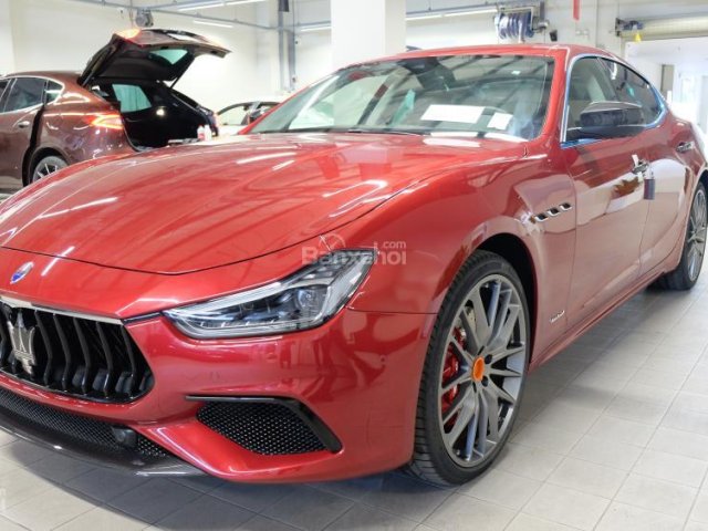 Bán Maserati Ghibli Gransport 2018, màu đỏ, xe nhập chính hãng