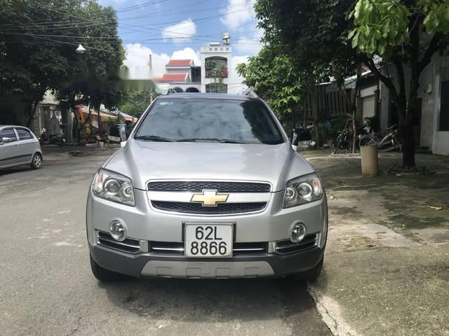 Bán xe Chevrolet Captiva Maxx sản xuất 2009, màu bạc, giá 335tr