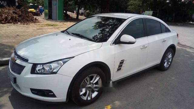 Bán Chevrolet Cruze LS đời 2015, màu trắng giá cạnh tranh