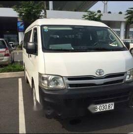 Cần bán lại xe Toyota Hiace 2011, màu trắng, nội thất mới đẹp