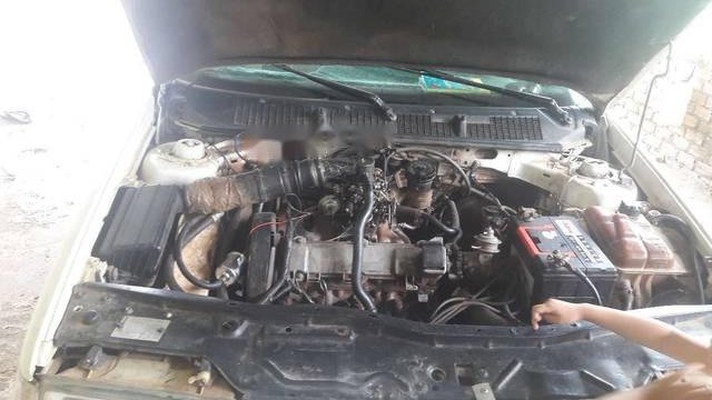 Cần bán xe Fiat Tempra năm sản xuất 2001, màu trắng