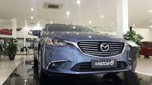 Bán ô tô Mazda 6 2.0 Premium năm sản xuất 2017, giá 899tr