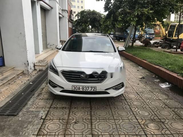 Cần bán gấp Hyundai Sonata 2015, màu trắng, giá tốt