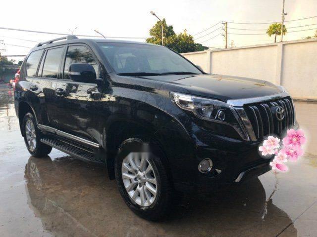 Cần bán xe Toyota Prado đời 2016, màu đen, giá tốt