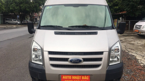 Bán xe Ford Transit Van đời 2011, màu bạc số sàn