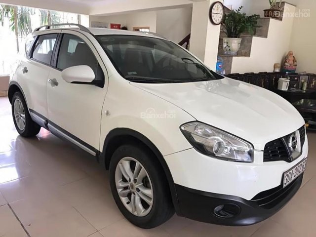 Auto Thành Lâm bán Nissan Qashqai LE màu trắng, sản xuất cuối 2010, đăng ký 2011, nhập khẩu từ Anh