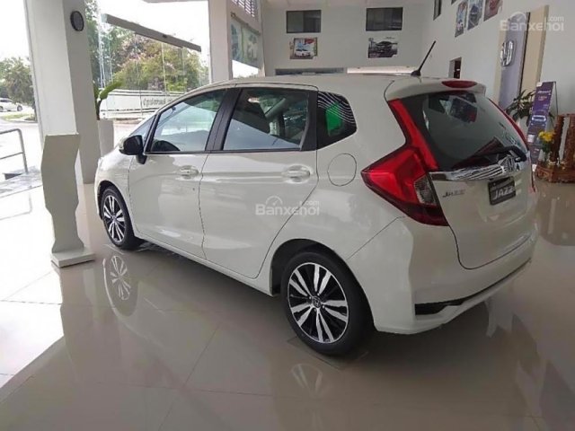 Bán ô tô Honda Jazz VX đời 2018, màu trắng, nhập khẩu, giá tốt