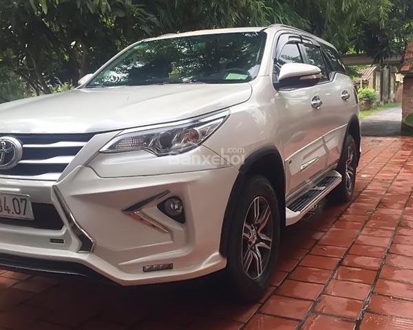 Cần bán lại xe Toyota Fortuner sản xuất 2017, màu trắng, xe nhập