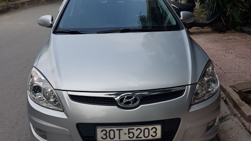 Bán Hyundai i30 1.6 AT đời 2009, màu bạc xe gia đình 