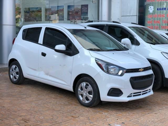 Bán Chevrolet Spark năm sản xuất 2018, màu trắng, giá chỉ 359 triệu