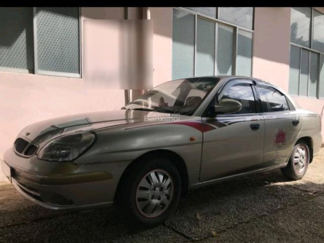 Cần tiền bán gấp Daewoo Nubira sản xuất năm 2001