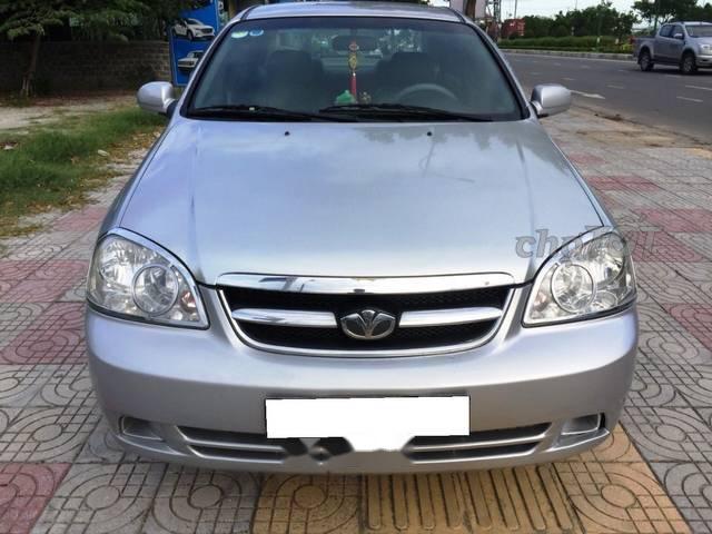 Cần bán lại xe Daewoo Lacetti sản xuất 2009, màu bạc