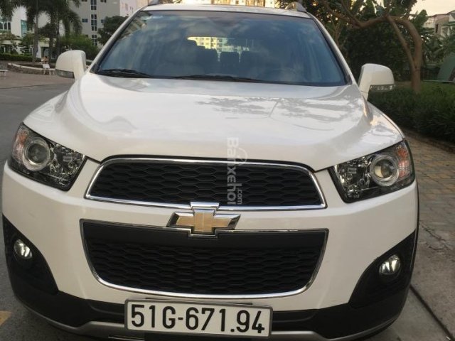 Bán Chevrolet Captiva LTZ  2014, màu trắng, giá tốt