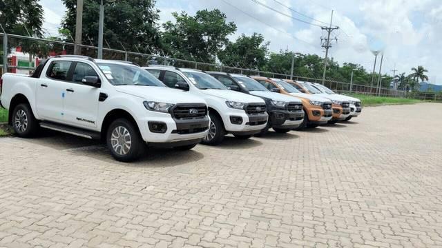 Cần bán xe Ford Ranger đời 2018, màu trắng