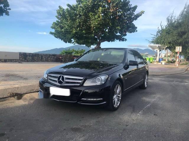 Cần bán gấp Mercedes C200 BE năm sản xuất 2011, màu đen ít sử dụng