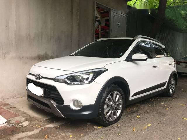 Cần bán Hyundai i20 Active năm sản xuất 2017, màu trắng, 575 triệu