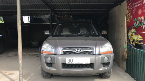 Bán Hyundai Tucson 2.0 AT 2010, màu bạc