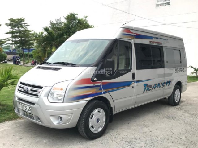 Cần bán Ford Transit Van 900kg sản xuất năm 2015, màu bạc