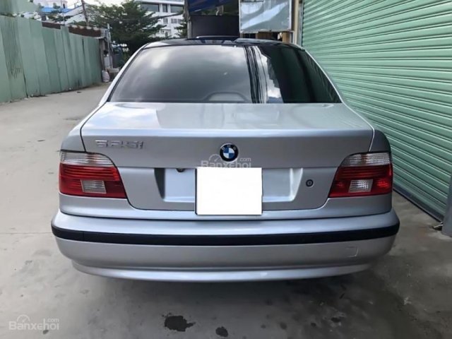 Bán BMW 525i màu bạc, sản xuất 2003, số tự động, ghế da zin, xe đẹp, nội thất ok