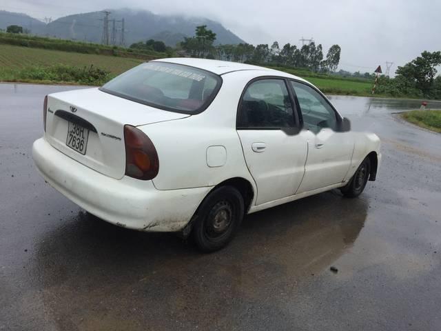 Bán xe Daewoo Lanos sản xuất năm 2000, màu trắng