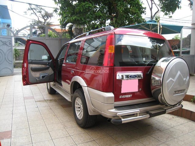 Cần bán xe Ford Everest 2006 MT, máy dầu, màu đỏ