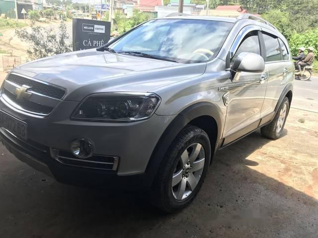 Bán Chevrolet Captiva MT sản xuất năm 2010, màu bạc 